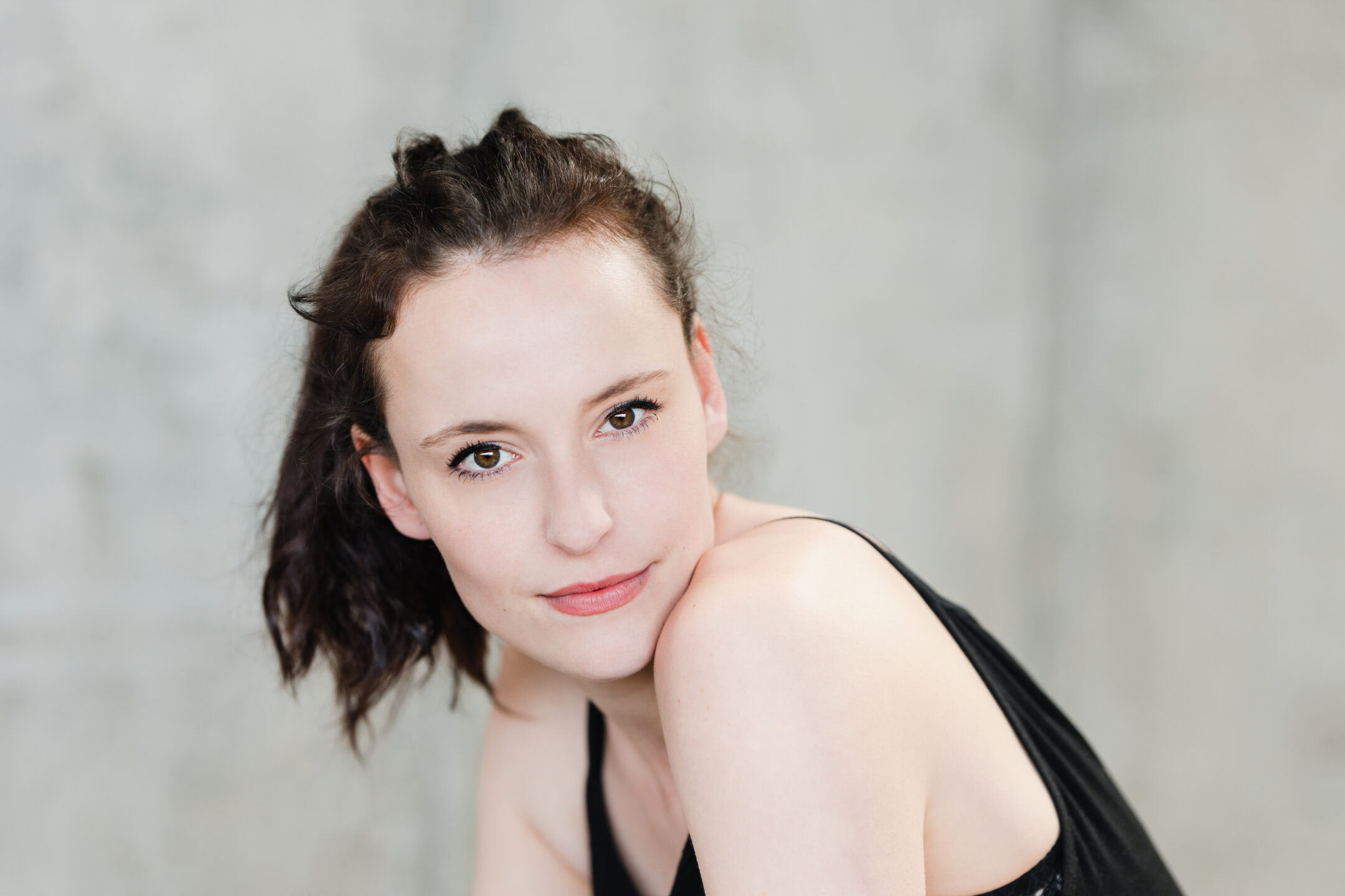 Tonja Arina Gold
