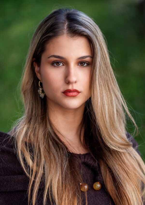 Alessia-Maria Cirjaliu Studierende an der Athanor Akademie Alessia-Maria Cirjaliu